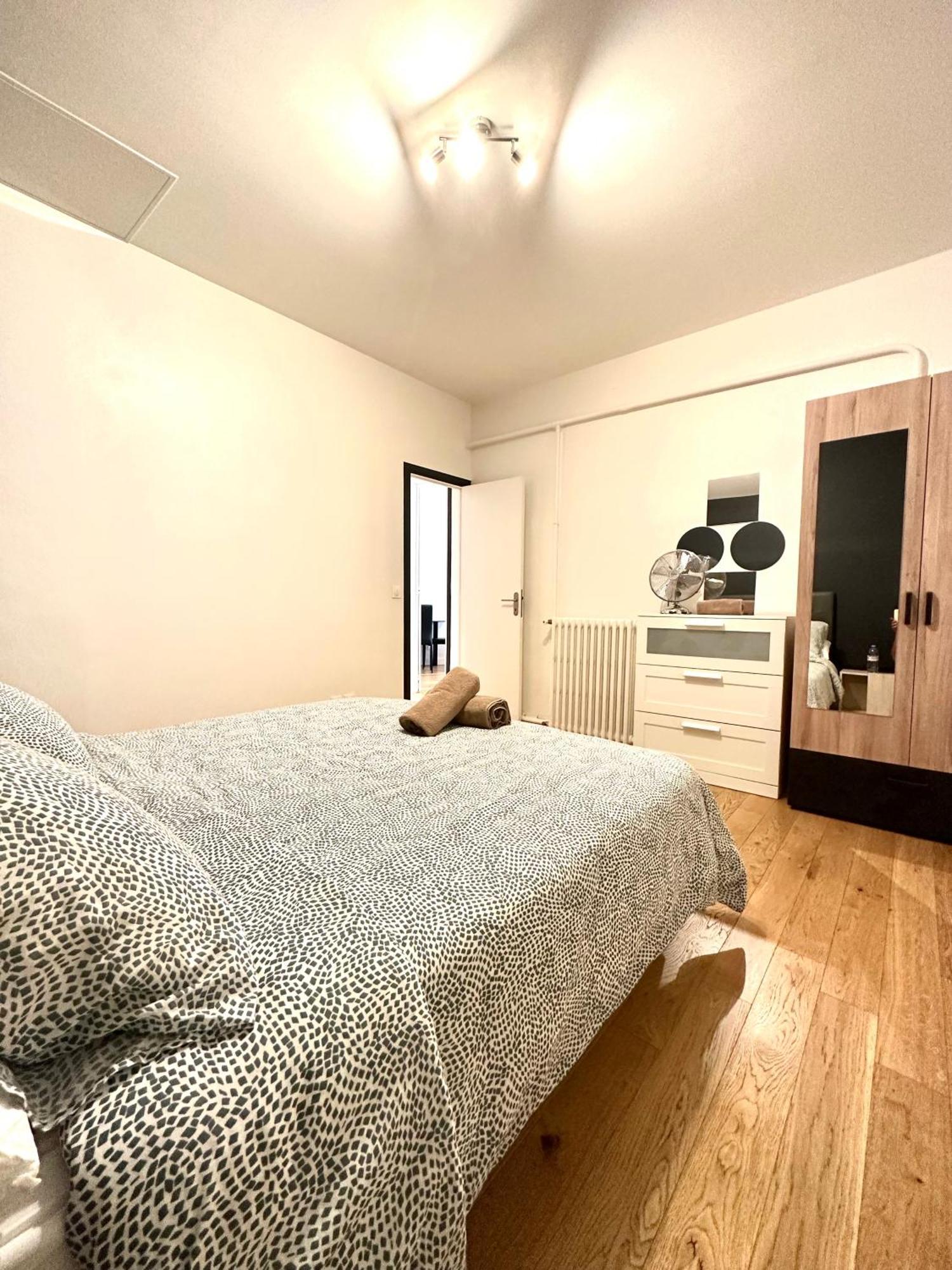 Apartment Champs Elysees 3 Париж Екстериор снимка